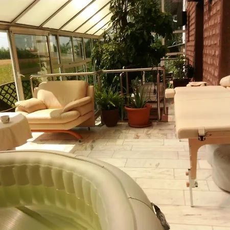 Pokoj Z Jakuzzi _gramburg Apartmán Zblewo